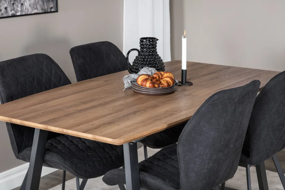 Pikendatav söögilaud Inca tammetoonis ja mustad sametist Gemma toolid, metalljalad, GR20293 – 8