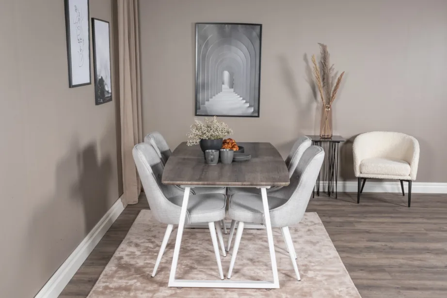 Hall tamme imitatsiooniga ristkülikukujuline söögilaud ja helehallid polsterdatud toolid Inca kollektsioonist, GR20318 – 5