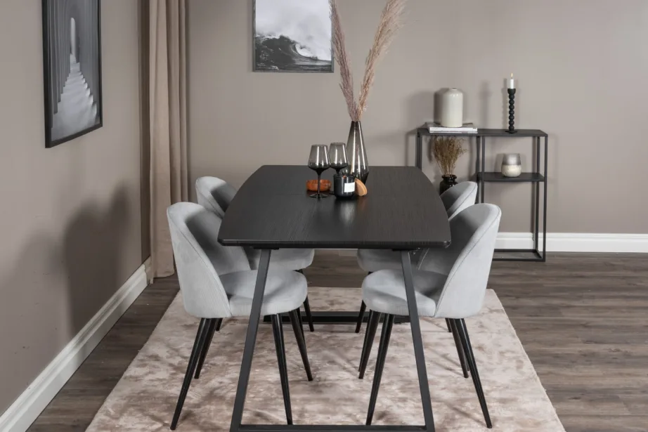 Ristkülikukujuline söögilauakomplekt Inca musta lauaplaadi ja helehallide velvettoolidega, GR20340 – 5