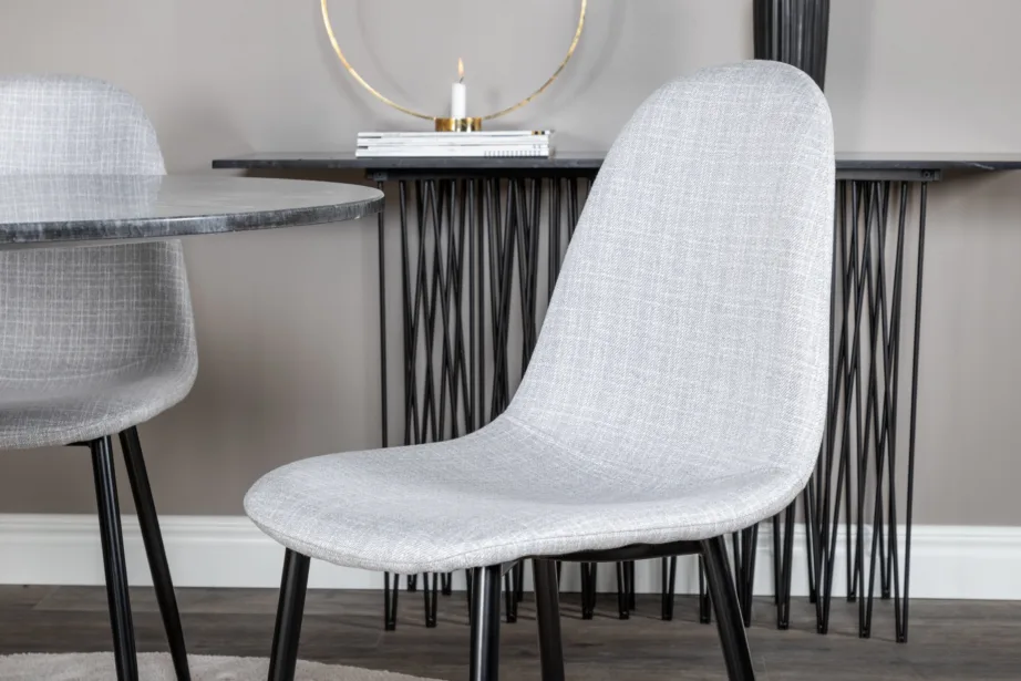 Ümmargune marmorist söögilaua komplekt Estelle kuldse jalaga ja neli helehalli Polar tooli, GR20450 – 4