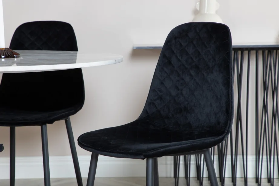 Ümmargune marmorist söögilaud Estelle koos mustade velvetkattega Polar toolidega, GR20484 – 5