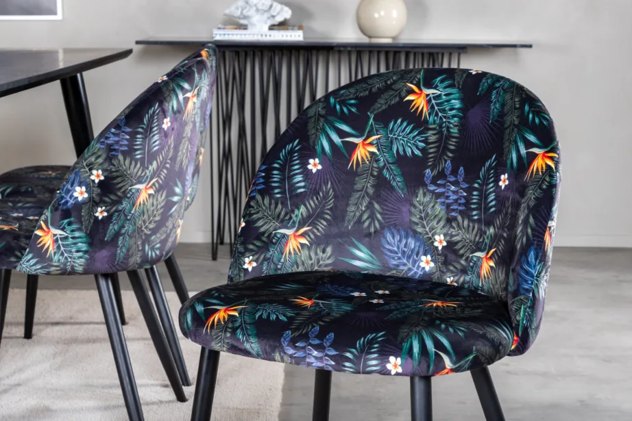 Dipp ristkülikukujuline söögilaud musta spooniga ja sametist toolid, GR20638 – 6