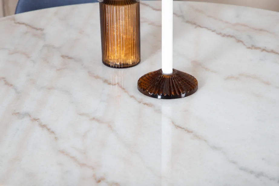 Estelle ümmargune söögikomplekt marmorlauaga ja Velvet-sarja siniste toolidega, GR20641 – 7