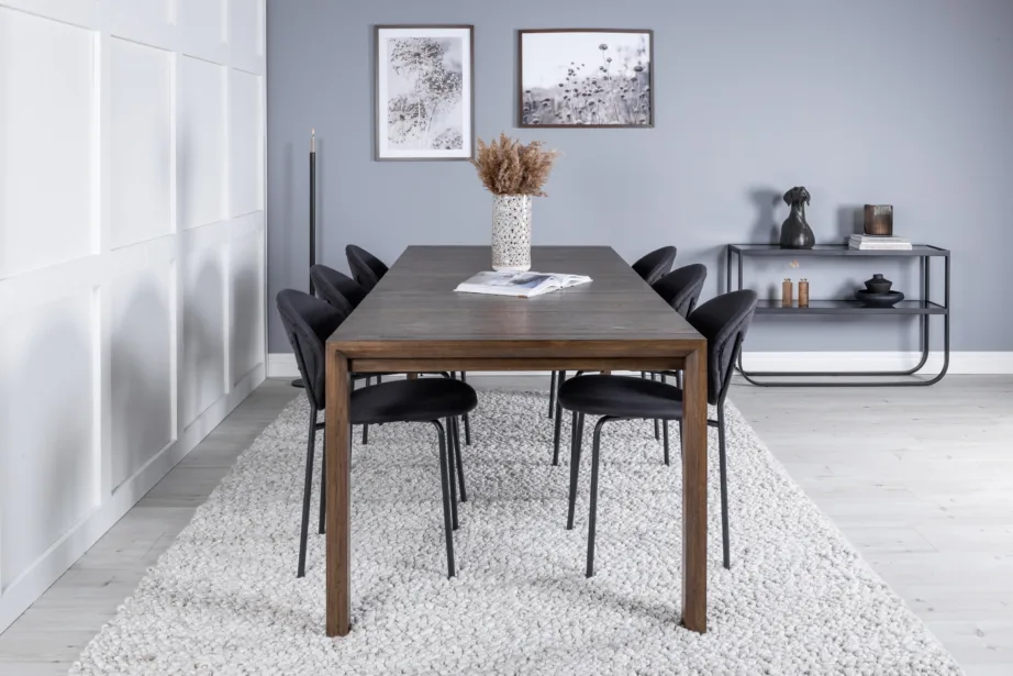 Pikendatav tammepuidust söögilaud Slider ja mustad polüestrist söögitoolid Vault, GR20736 – 5