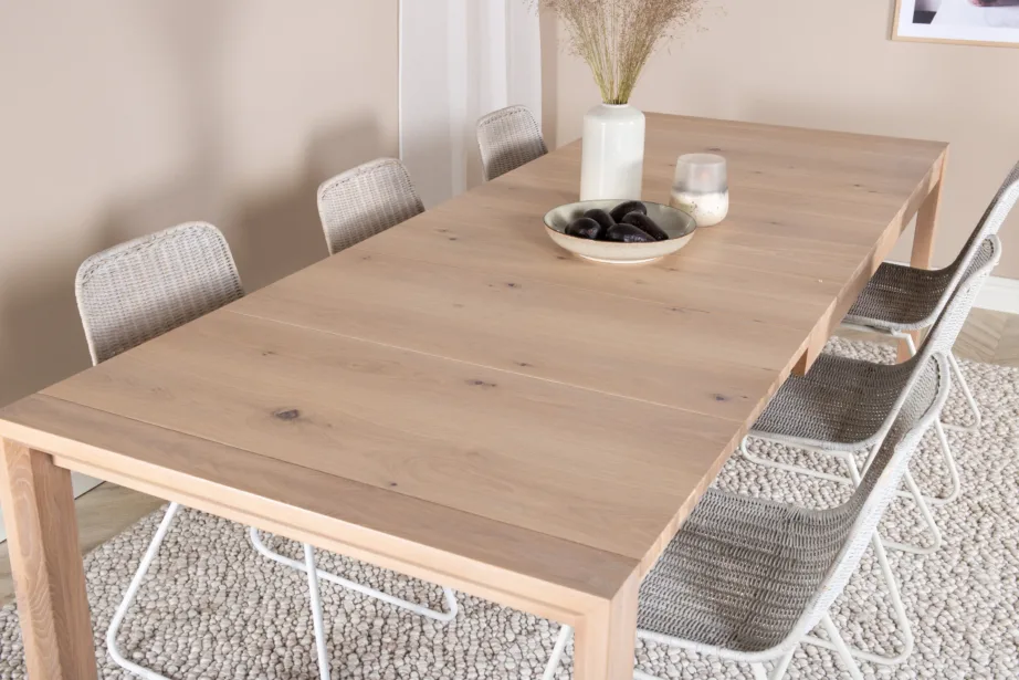 Pikendatav tammepuidust söögilaud Slider ning valge peitsiga rotangist toolid Cirebon, GR20740 – 8