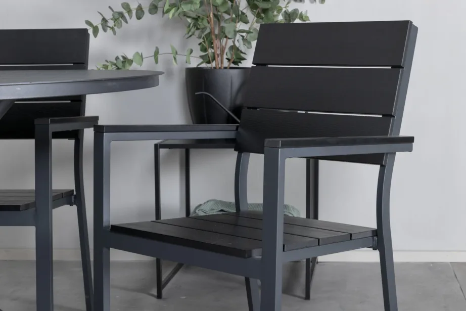 Alma ümmargune must aiamööblikomplekt alumiiniumist lauaga (ø120 cm) ja puitplastkomposiidist virnastatavate toolidega, GR21281 – 5