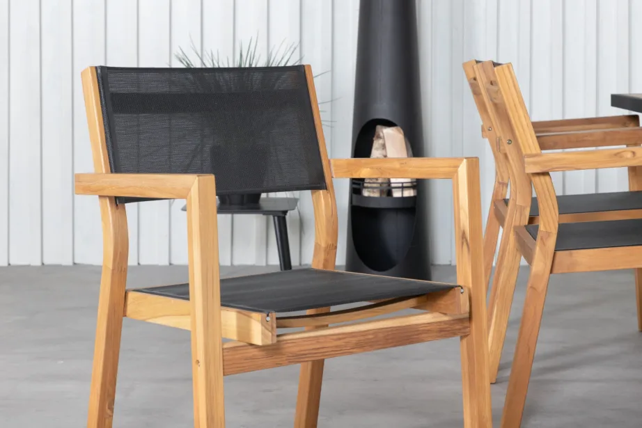 Akaatsiapuidust aiakomplekt Khung – musta terasraamiga laud ja virnastatavad toolid (6 tk), GR21482 – 8