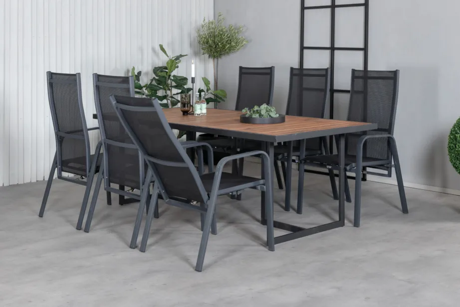 Ristkülikukujuline aiamööbli komplekt Khung – akaatsiapuidust laud ja mustad reguleeritavad Copacabana aiatoolid, GR21489 – 8