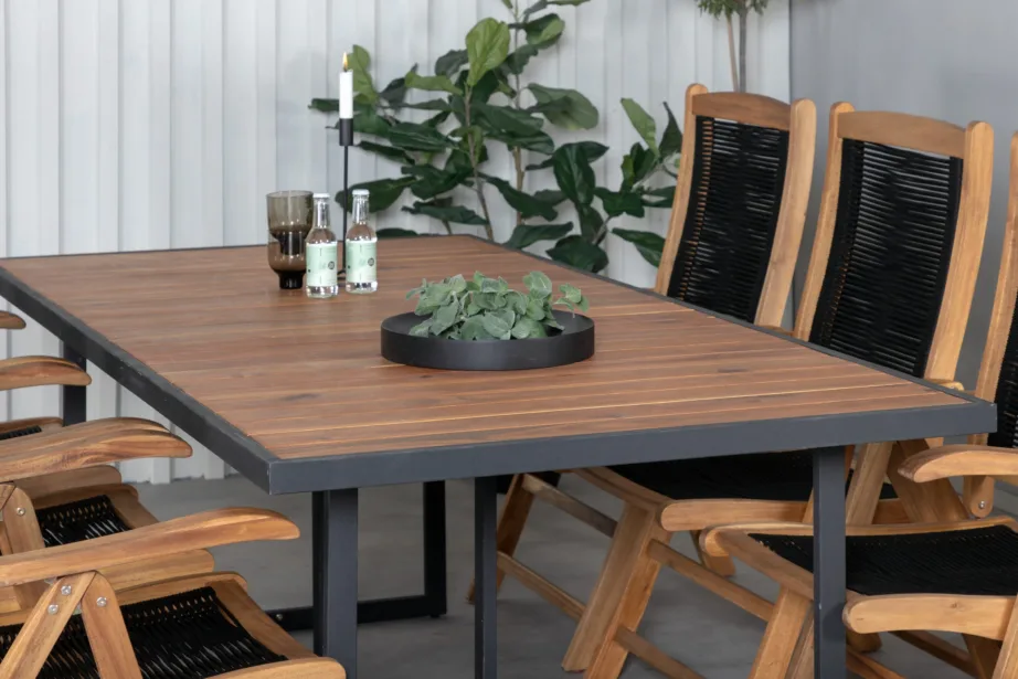 Akaatsiapuidust ja musta terasraamiga aiamööbli komplekt Khung (ristkülikukujuline laud 200×100 cm, 6 musta polüesterköiega tooli), GR21499 – 9