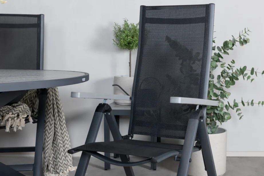 Ümmargune aiamööblikomplekt Parma kokkupandavate toolidega (alumiinium, hall WPC, must tekstiileen), GR21715 – 6