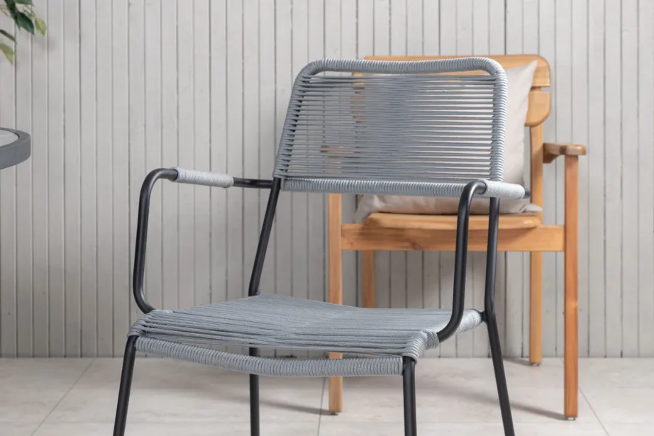 Ümmargune aiamööblikomplekt Parma – hallid Lindos punutud toolid ja puitplastkomposiidist lauaplaat, GR21726 – 5