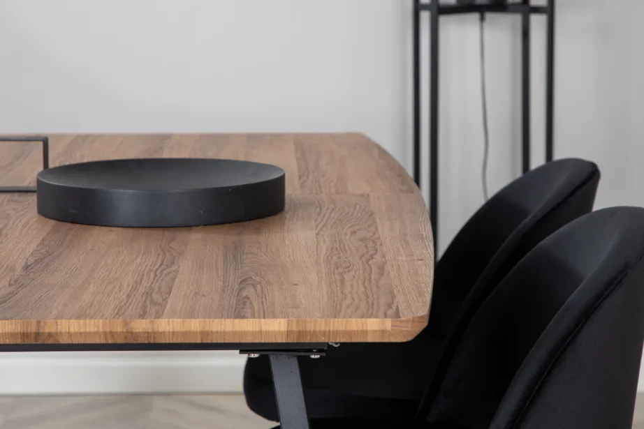 Pähklitooni pikendatav söögilaud Inca ja musta velvetkattega tool, GR22001 – 11