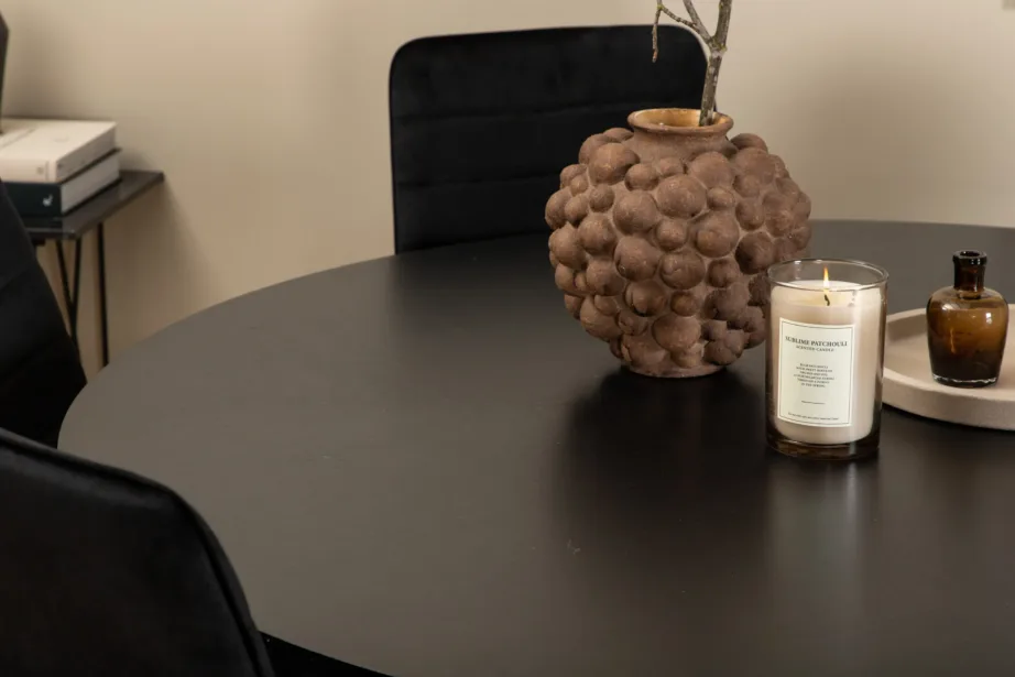 Copenhagen ümmargune söögilaud toolidega (MDF-vineer, must) + Windu velvetkattega söögitoolid, mustad, GR22024 – 7