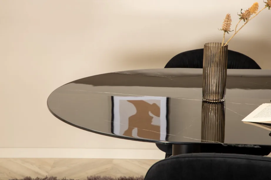 Ovaalne söögilauakomplekt Pillan (musta klaasiga laud, mustad samettoolid), GR22128 – 10