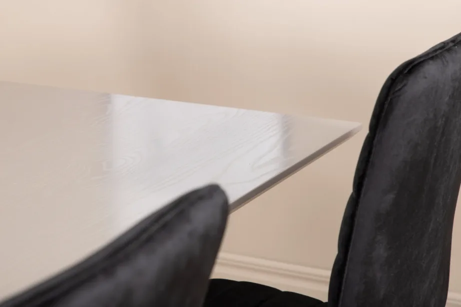 Hall ristkülikukujuline söögilaud Piazza ja mustad sametist Windu toolid, GR22267 – 9