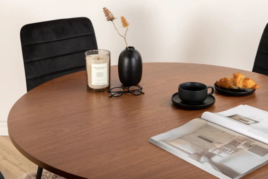 Ümmargune söögilauakomplekt Bianca pähklivineeriga ja mustade sametist toolidega Windu (1 laud + 4 tooli), GR22496 – 6