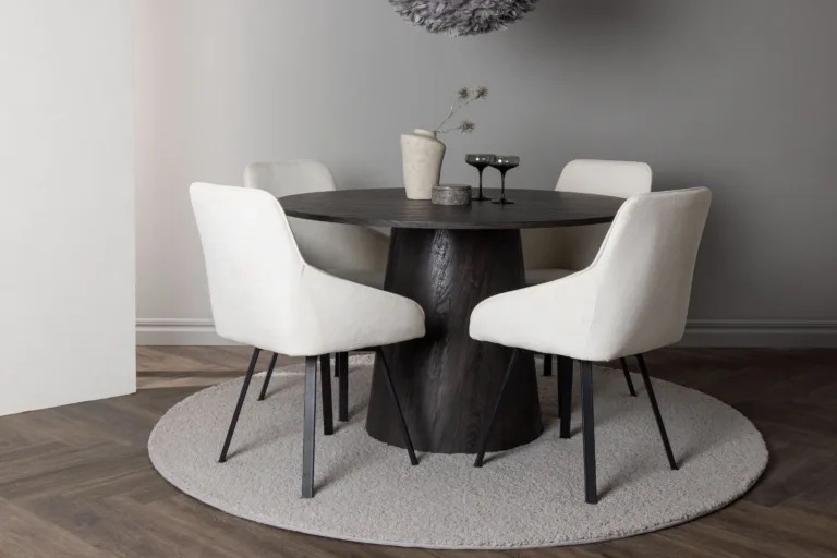 Ümmargune söögilaud Lanzo (Ø120 cm, mokkatoon, MDF) koos polsterdatud Rosie söögitoolidega (beež kangas, must metalljalg) - GR23477