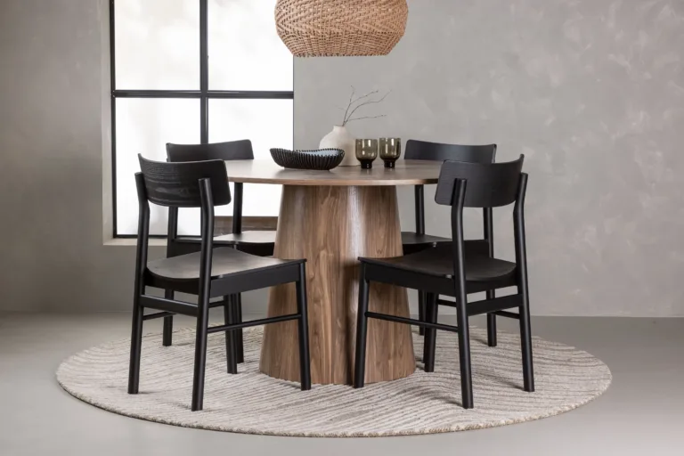 Ümmargune söögilauakomplekt Lanzo (MDF, ø120 cm) ja mustad Montros toolid - GR23570