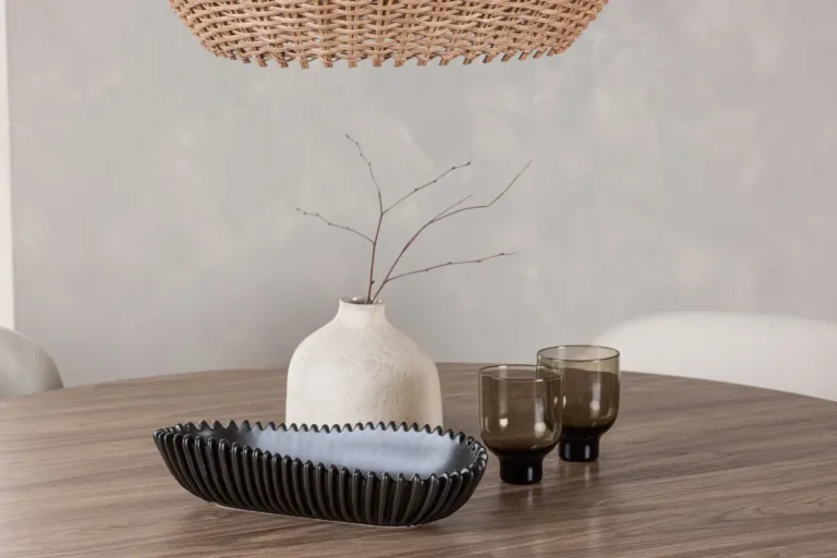 Ümmargune söögilauakomplekt Lanzo MDF-lauaga ja beežide Lilja toolidega (⌀120 cm) - GR23574