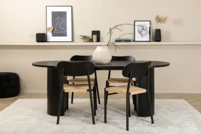 Bianca must ovaalne söögilaud koos mustade Polly rotangist söögitoolidega - GR23981