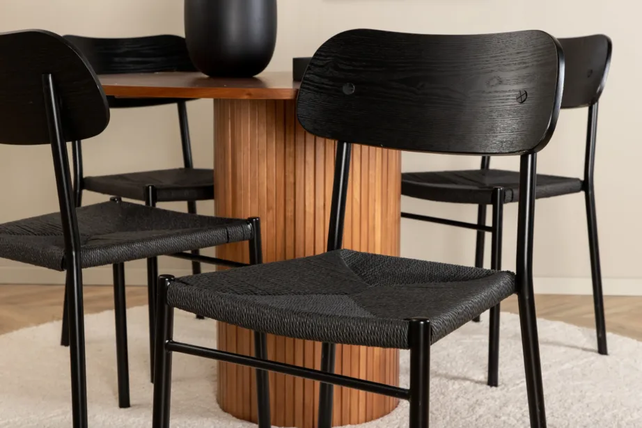 Ümmargune söögilauakomplekt Bianca pähkliviimistlusega ja mustade Polly rotangtoolidega, GR23983 – 4