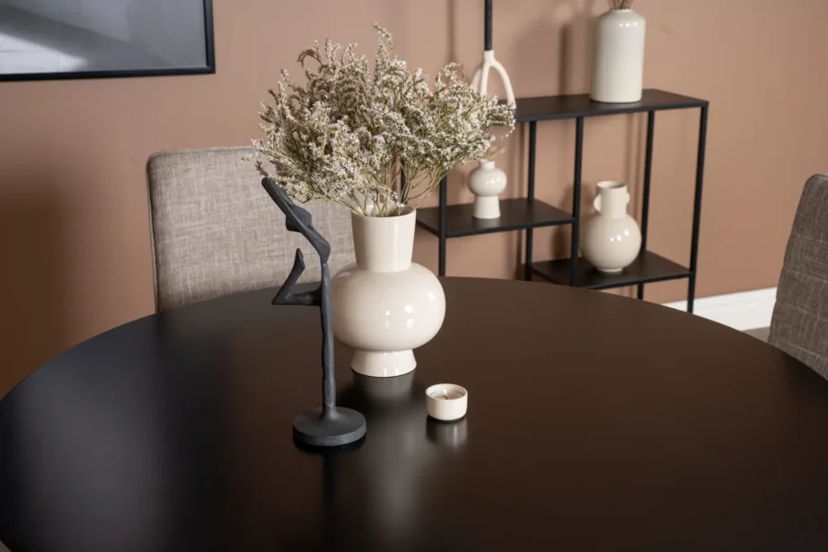 Ümmargune söögilauakomplekt Plaza musta lauaplaadi ja helehallide Windu toolidega, GR24098 – 5