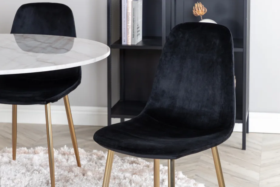 Estelle ümmargune marmorist söögilaud ja mustad velvetist Polar toolid (4 tk), ø106 cm, GR602 – 6