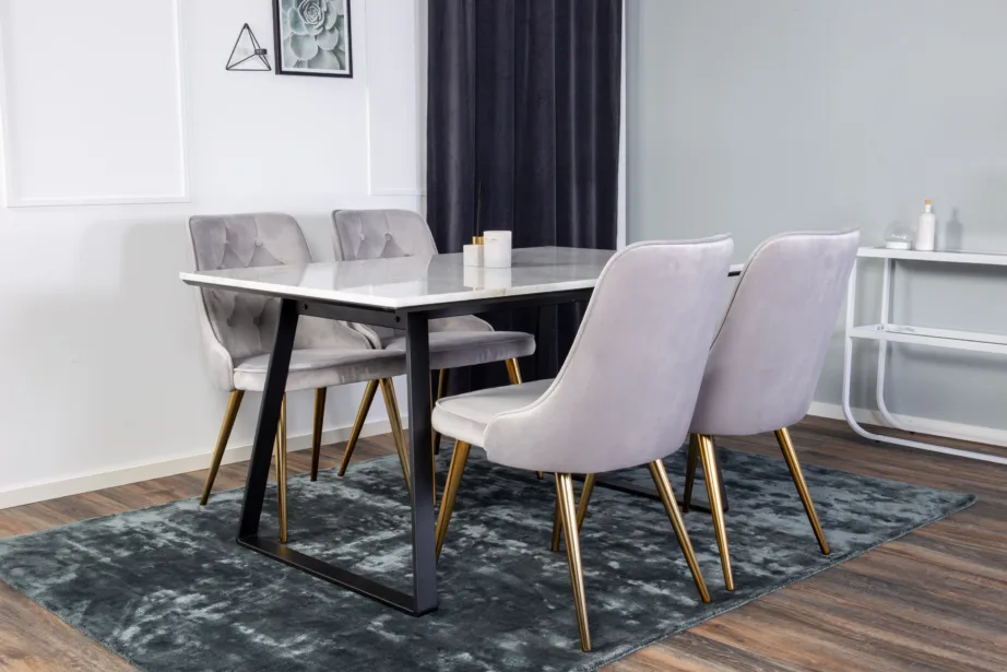 Estelle ristkülikukujuline valge marmorplaadiga söögilaud ja helehallid velvetkattega toolid (mustad ja kuldsed detailid), GR927 – 10