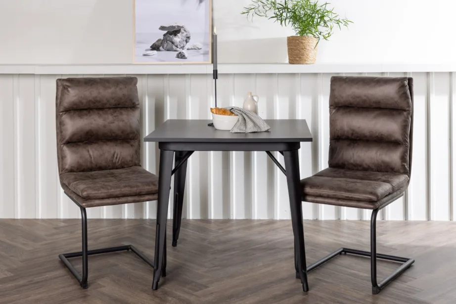 Kaasaegne söögilauakomplekt Tempe mustast MDF-ist lauaga ja pruunide Zizo mikrokiudkattega toolidega, GR23895 – 8