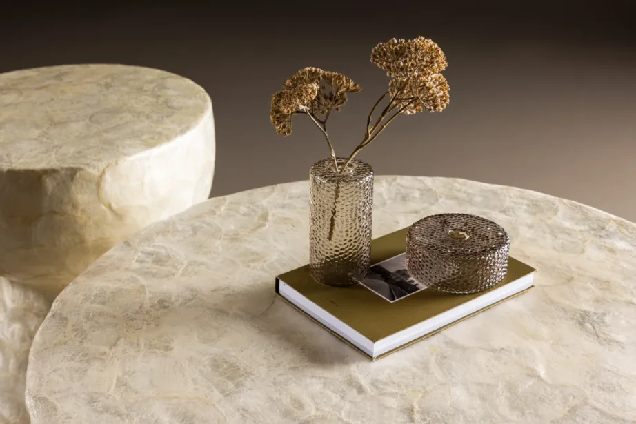 Kaheosaline capiz-diivanilaudade komplekt: helehall Sandön laud ø70 cm ja ø40 cm, GR24621 – 10