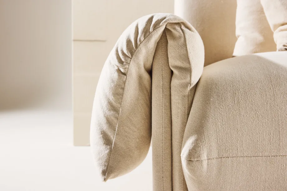 Kolmekohaline beež linasegukangaga diivan Mollösund (tammepuidust jalad), 61803-256 – 12