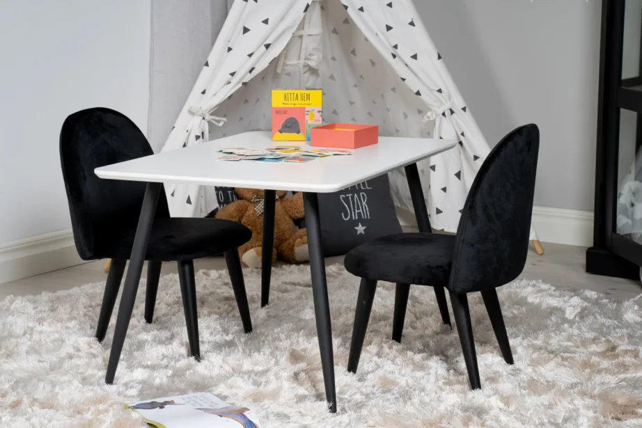 Lastemööbli söögilaud Polar ja sametist toolid (valge, must), GR24154 – 4