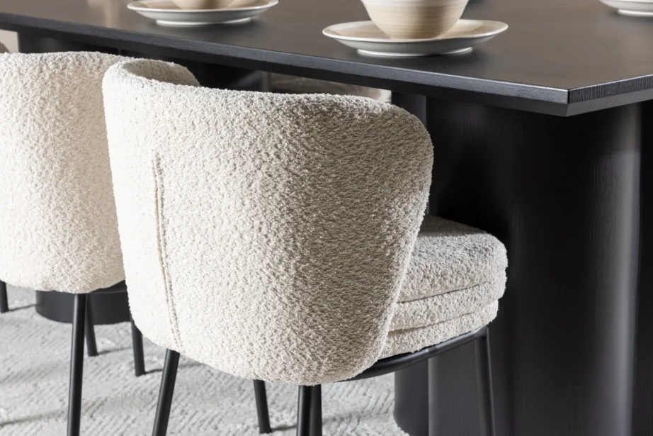 Must Olivia söögilaud ja Agnes valge buklee toolid (6-kohaline komplekt), GR24588 – 9