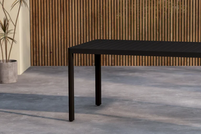 Must alumiiniumist ristkülikukujuline söögilaud Giardini 150×85 cm - 9793-100