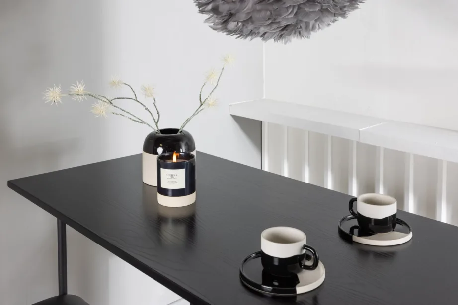 Must baarilaud Rax ja must kunstnahast baaritool Jonna (kroomitud teras, 120×60 cm), GR23693 – 10