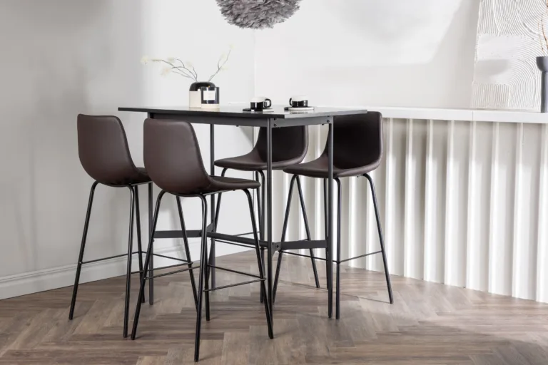Must baarilaud Rax ja pruunid kõrged toolid Alexi, 120x60 cm - GR23699