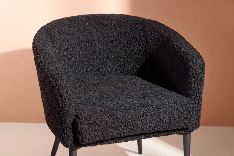 Must buklee-kangaga tugitool Fluffy terasjalgadel - 62044-100