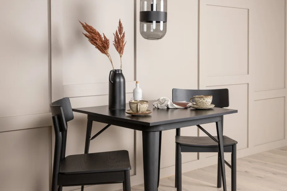 Must ristkülikukujuline söögilaud Tempe ja kaks Montros tooli, GR23005 – 9