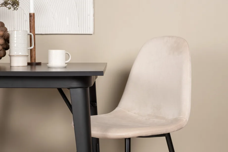 Must ristkülikukujuline söögilaud Tempe kahe beeži velvetist tooliga, GR22938 – 10