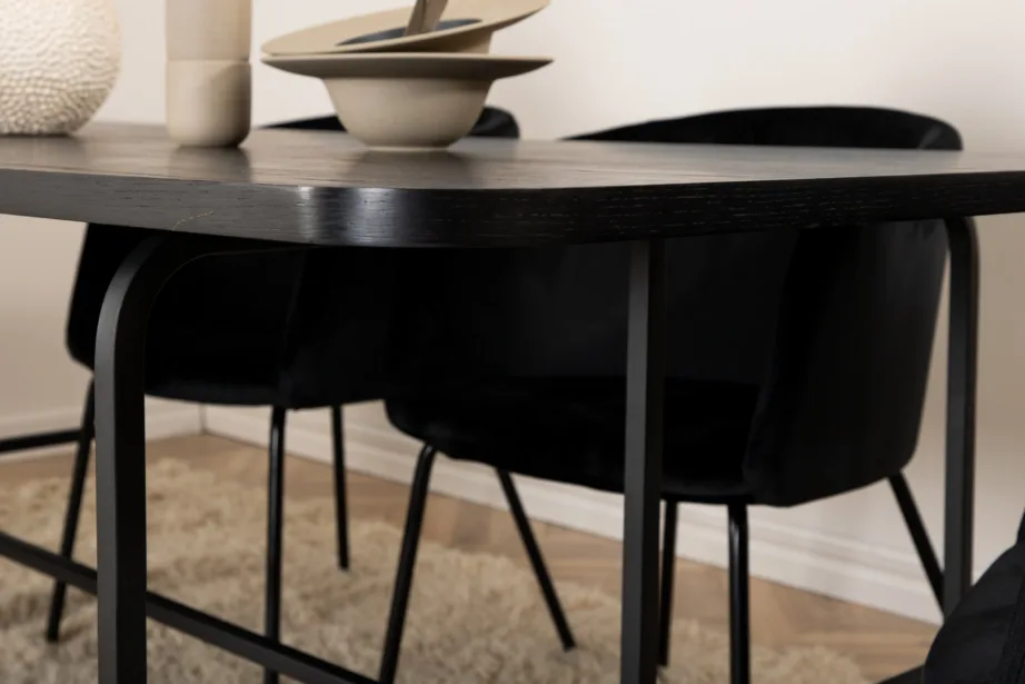 Must ristkülikukujuline söögilaud Uno ja 6 sametist Berit tooli, GR22409 – 11