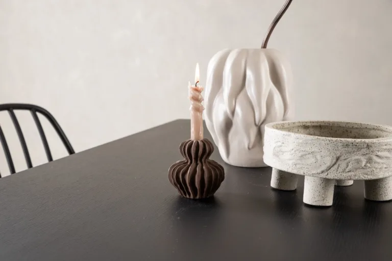 Must söögilauakomplekt Vail laud ja Dyrön tool (MDF, plastik, 200x100cm, 6 kohta) - GR22966