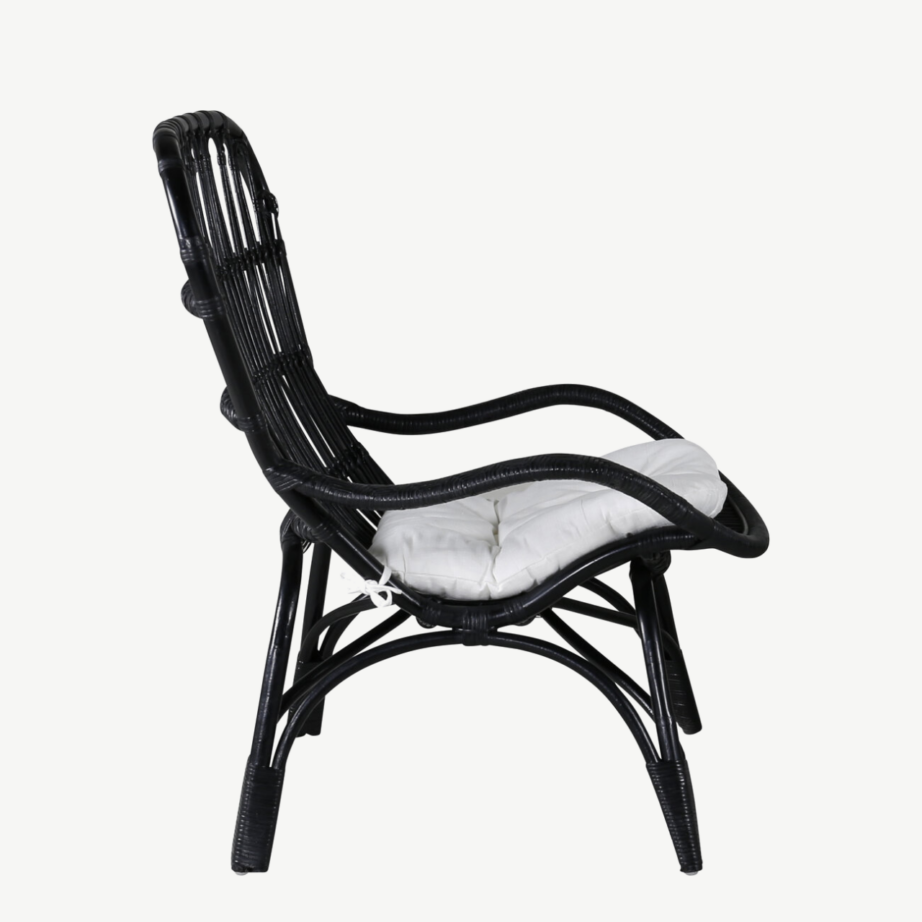 Mustast rotangist lounge-tugitool murdvalge padjaga Ella, 2571-6012 – 3