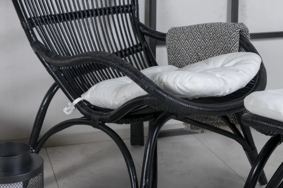 Mustast rotangist lounge-tugitool murdvalge padjaga Ella, 2571-6012 – 12