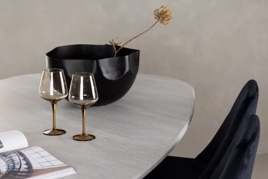 Ovaalne helehall söögilaud Grönvik ja must sametist söögitool Night, GR23489 – 7