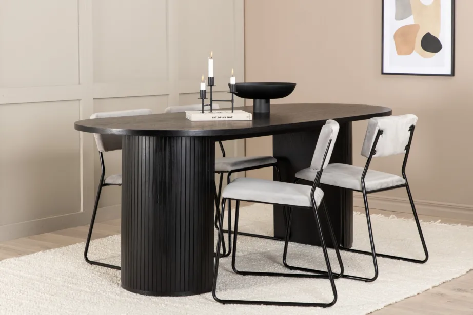Ovaalne must söögilaud Bianca koos hallide velvetkangast Kenth toolidega, GR22465 – 6