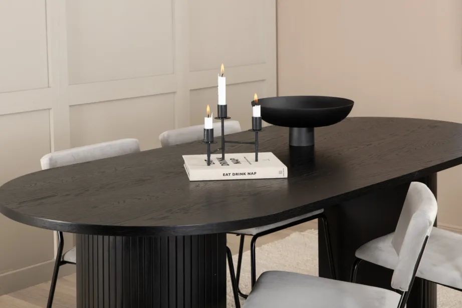 Ovaalne must söögilaud Bianca koos hallide velvetkangast Kenth toolidega, GR22465 – 9