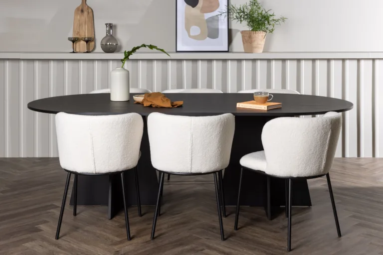 Ovaalne must söögilaud Bootcut ja valge buklee kattega toolid Edina (6 tooli) - GR23770