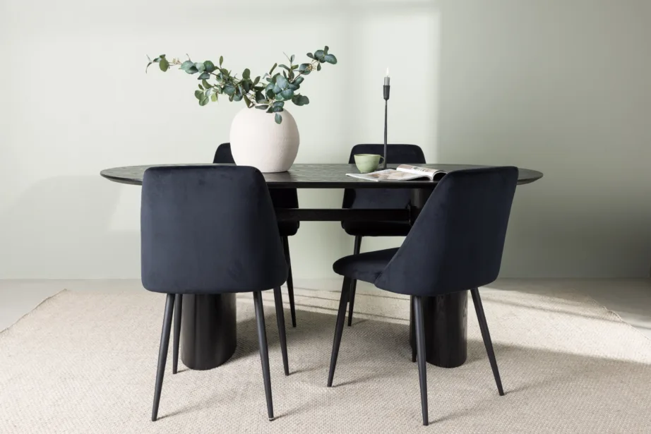 Ovaalne must söögilaud Isolde ja Night sametist toolid, GR23625 – 8