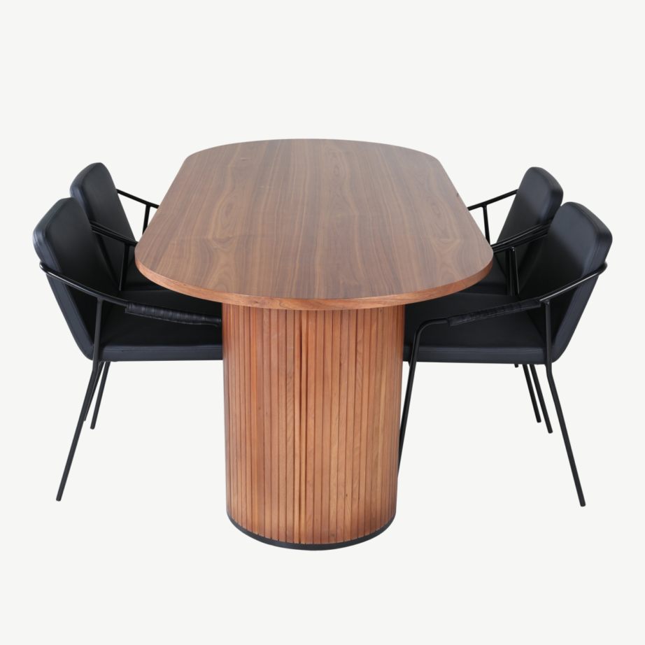 Ovaalne pähklivineeriga söögilaud Bianca ja must PU kattega toolid, GR22444 – 2