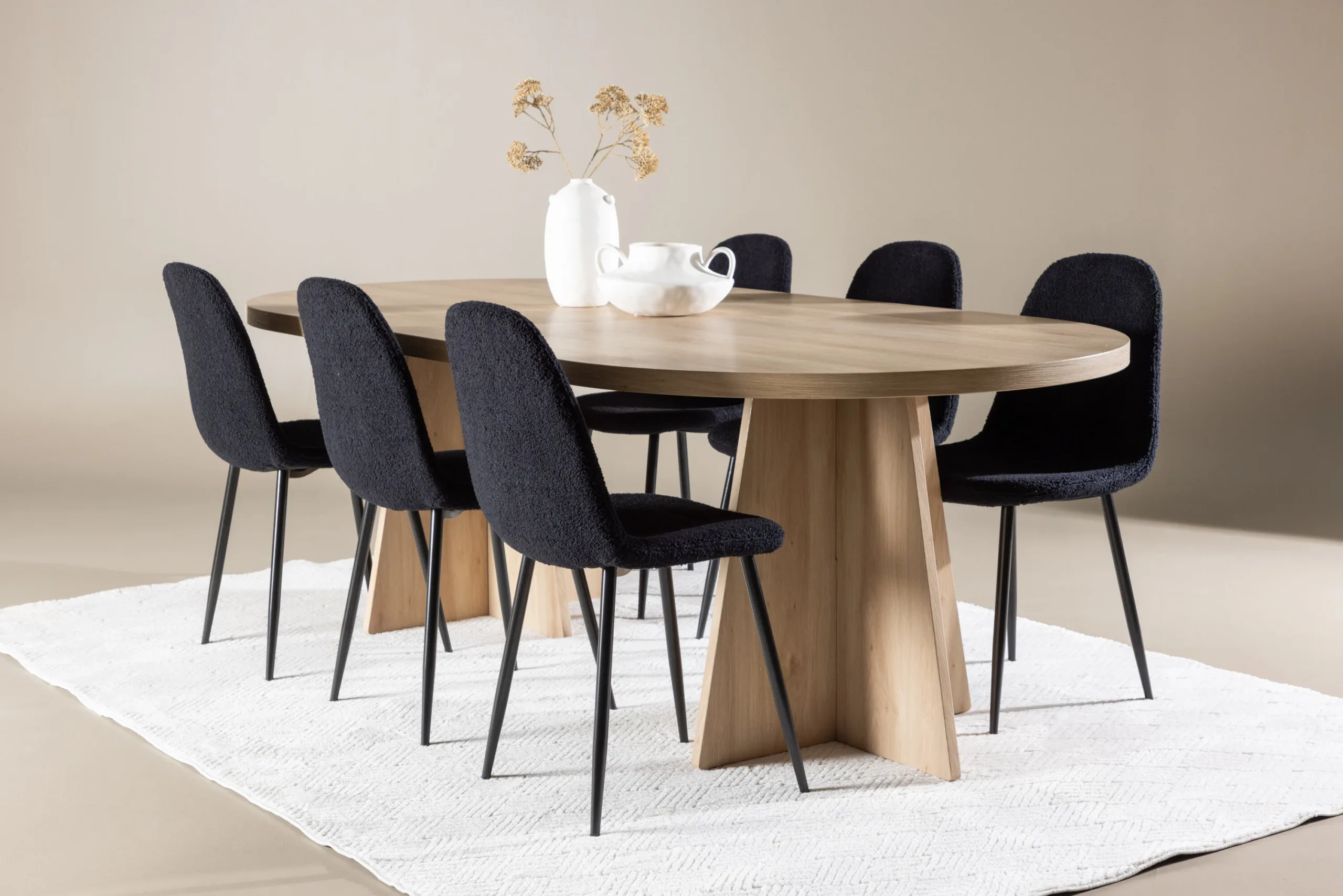 Ovaalne söögikomplekt Bootcut laud ja mustad Polar toolid (MDF, 230x115 cm) - GR24552